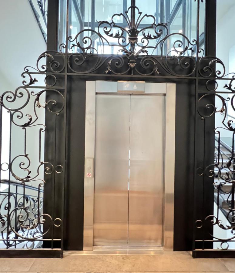 Belle Art Design Suite Im Herzen Von Wien Bagian luar foto